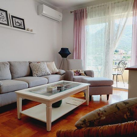 Aska Apartment Bar Bagian luar foto