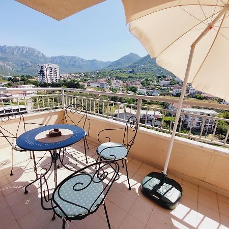 Aska Apartment Bar Bagian luar foto