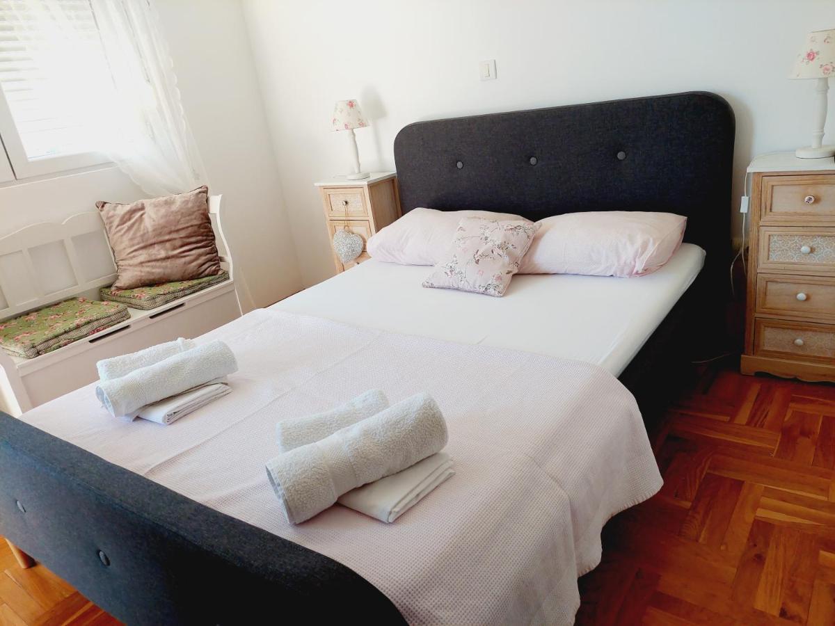 Aska Apartment Bar Bagian luar foto